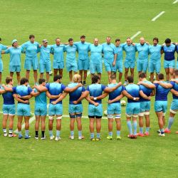 Los miembros del equipo de rugby de Argentina forman un grupo durante su sesión de entrenamiento en St Joseph's College Park en Sydney. | Foto:Saeed Khan / AFP
