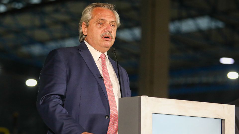 El presidente Alberto Fernández, en la conferencia de la UIA.