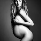 La modelo Romee Strijd fue mamá: mirá el curioso nombre que eligió para su hija