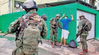 20201205_soldado_pandemia_control_cacheo_cedoc_g