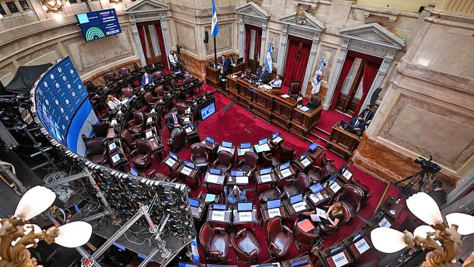 El recinto de la Cámara alta donde se trata el proyecto IVE.