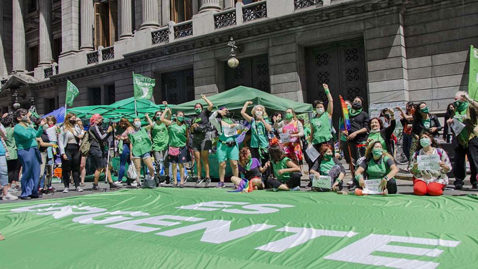 Marcha. Ayer fue el turno de manifestaciones de los verdes para impulsar la sanción de la ley.