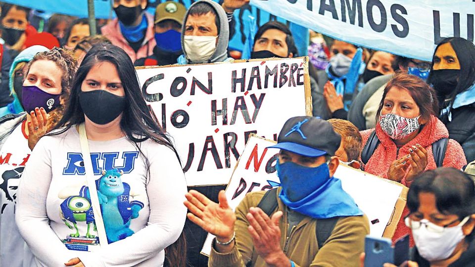 Reclamos. El centro porteño, escenario habitual de marchas sociales a las que se mira con prejuicio.