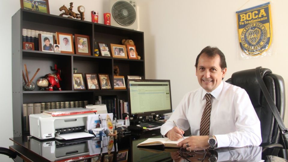 Veinte años igual. “En Perú hay un deterioro muy grande en lo político y en lo moral”, señala el director del diario limeño “La Razón”.