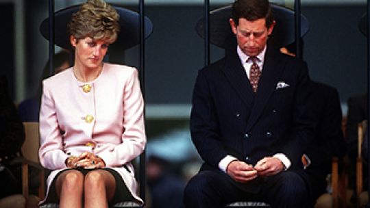 El 9 de diciembre de 1992 Lady Di y el príncipe Carlos formalizaron su separación