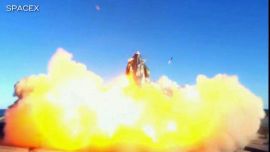 El cohete de SpaceX al estallar.