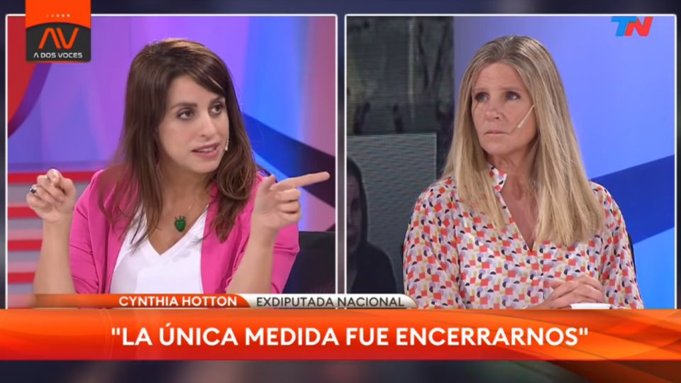 Donda acusada de discriminación por atacar "fanatismo religioso" de Cynthia Hotton