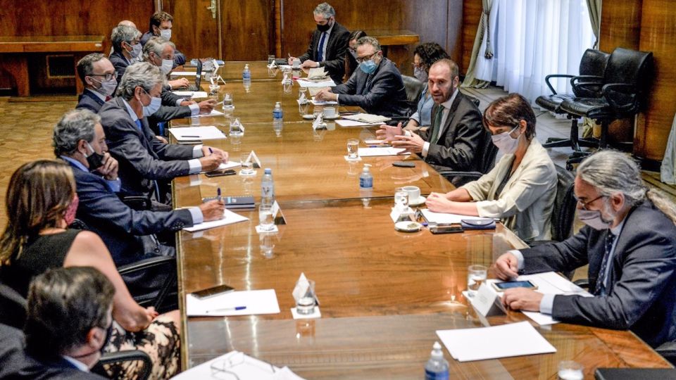 El encuentro en el Palacio de Hacienda fue encabezado por Martín Guzmán.