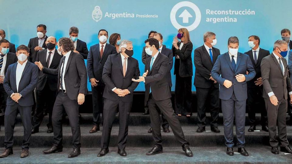 Unidos contra las paso. Los gobernadores del peronismo no quieren comicios internos y consiguieron el apoyo de los radicales Gerardo Morales y Gustavo Valdés.