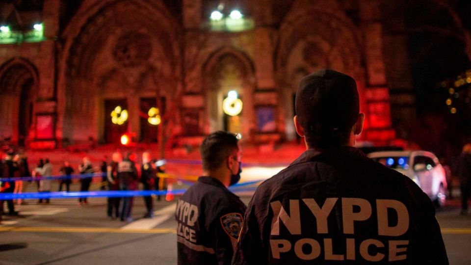 Las afueras de la iglesia San Juan el Divino, localizada en Nueva York