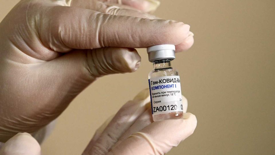 Rusia y AstraZeneca se unen en nuevos ensayos clínicos: