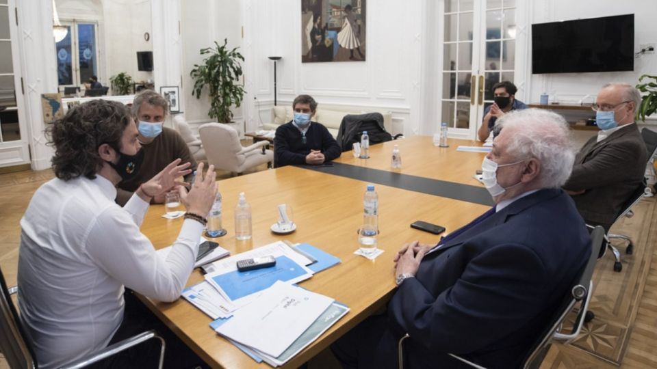 Nación, Provincia y Ciudad se vuelven a reunir para definir el futuro del DISPO mientras crecen los casos.