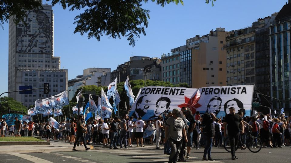 Marcha del kirchnerismo que reclama "Por una Navidad sin presos políticos".