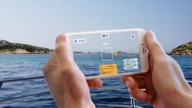 Esta aplicación propone generar una concordancia más fácil de interpretar entre los mapas actuales de navegación en 2D y la visión real.