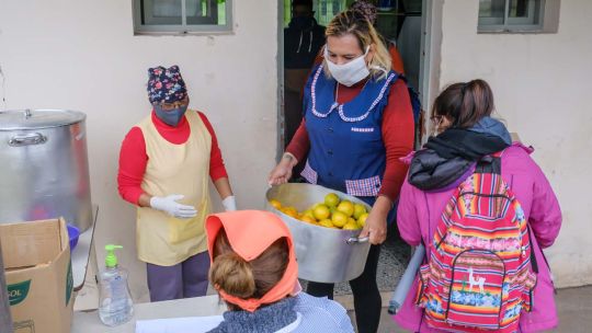 Un 33% de los hogares accedió a la tarjeta alimentar pero la mitad no recibe ayudas.