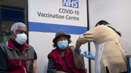 Vacunación en el Reino Unido-20201216