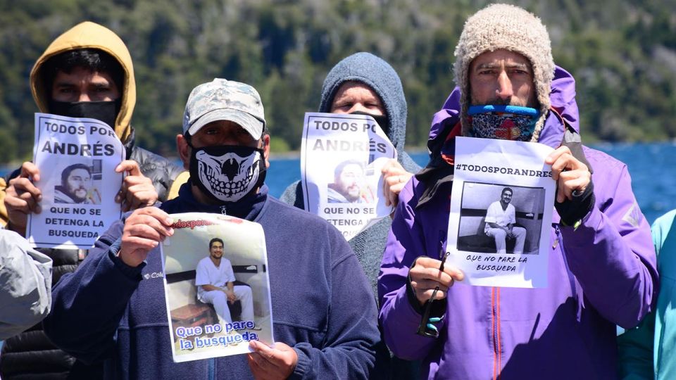 A una semana, continúa la búsqueda del kayakista que desapareció en el Lago Moreno