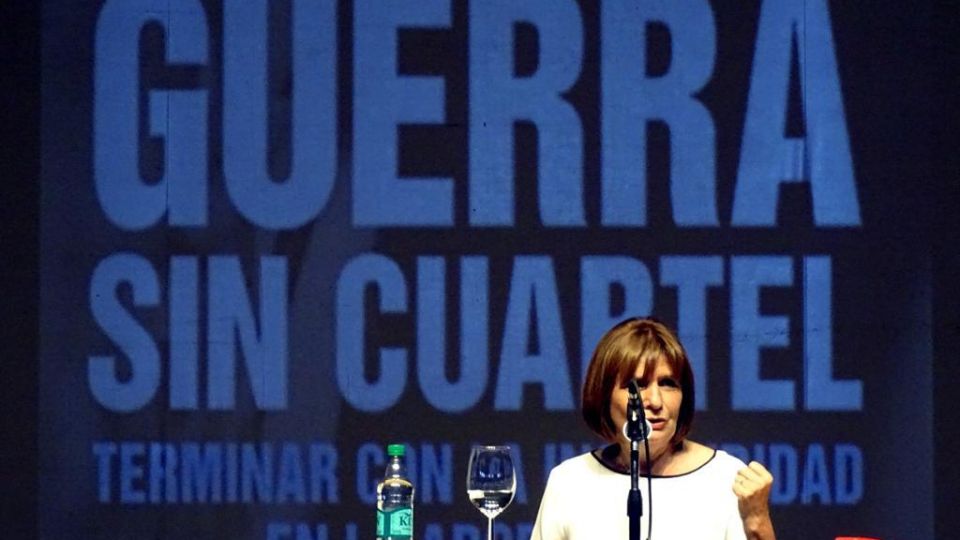 Patricia Bullrich con su libro