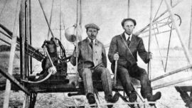 A Wilbur y Orville Wright los unía la pasión por los aviones y los vuelos.