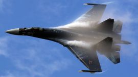 El Su-35 entró en servicio en Rusia en 2014 y desde entonces son varios los países que han mostrado interés en adquirirlo.