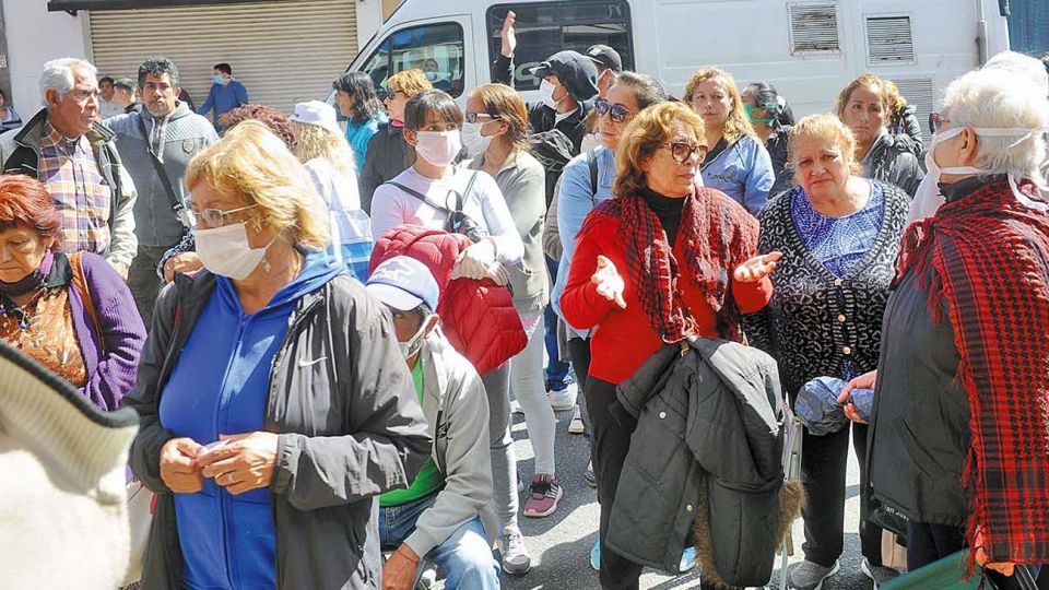 Ellos. Solo se afectan los haberes jubilatorios del ciudadano común.