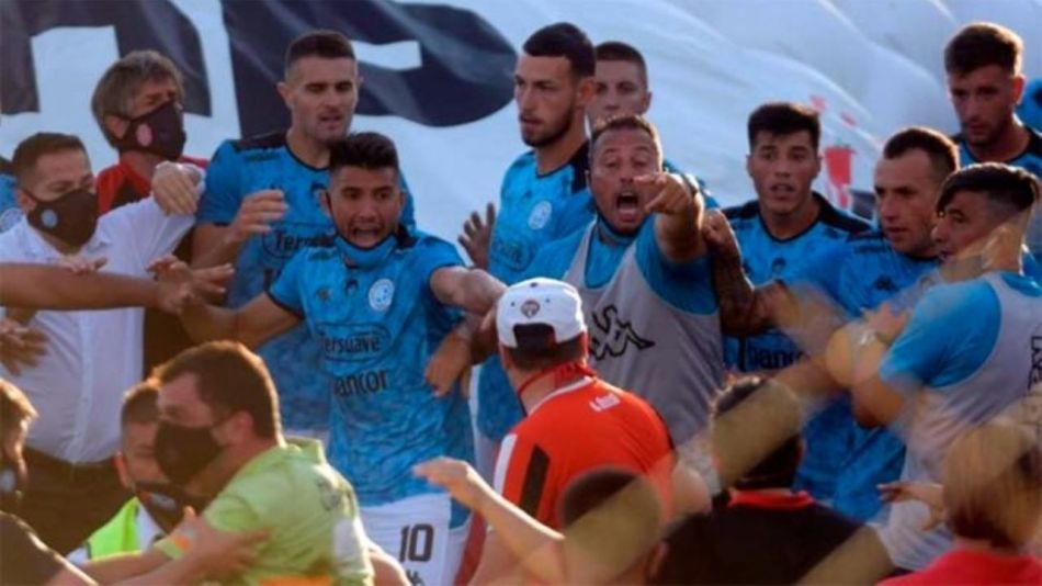 A La Carga Barracas Perfil