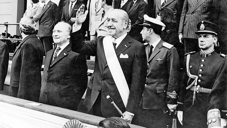Elegido. Gobernó 49 días, con Vicente Solano López como vice, hasta que Perón le retiró la confianza.