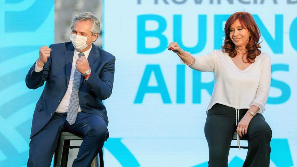 La Plata: el acto del viernes, donde volvieron a juntarse la vicepresidenta y “su” presidente.