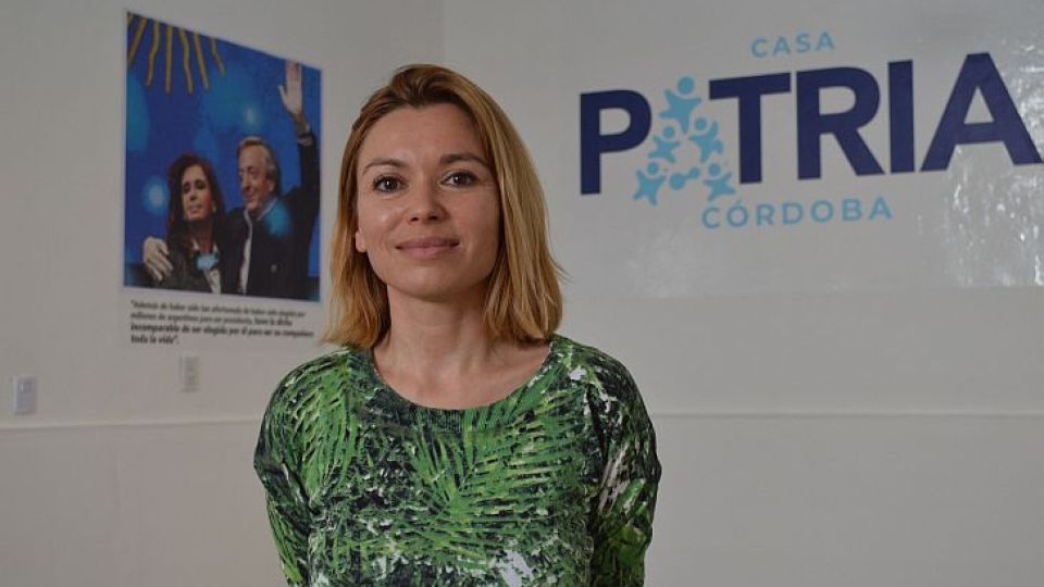 CASA NUEVA. Estévez encabeza la sede del Instituto Patria que en Córdoba se denomina Casa Patria.