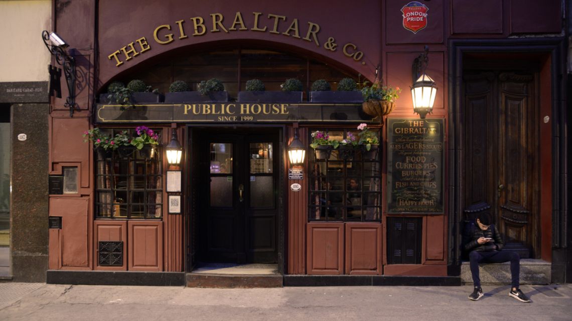 The Gibraltar, a British-style pub in the heart of San Telmo, has been a favourite of porteños, tourists and expats for two decades.