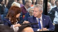 Cristina Kirchner, en el banquillo, junto a Beraldi (Archivo, NA)