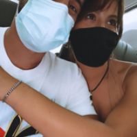 La romántica postal de Nico Occhiato y Flor Vigna antes de irse de viaje juntos