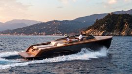 Esta preciosa embarcación ha sido una creación del astillero italiano Castagnola.