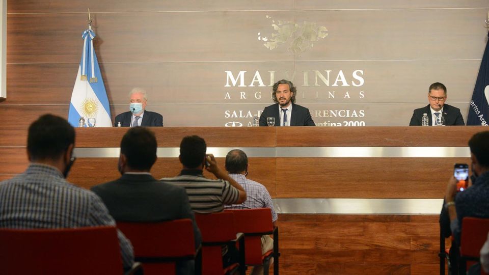 Buenos Aires: El embajador de Rusia en la Argentina, Dmitry Feokstistov, participó de una conferencia de prensa en Ezeiza luego del arribo de las vacunas a la Argentina.