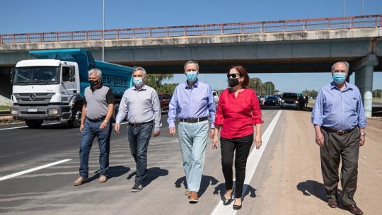CORDOBESISMO. Schiaretti, Llaryora y Vigo, la imagen que se va a repetir en 2021.
