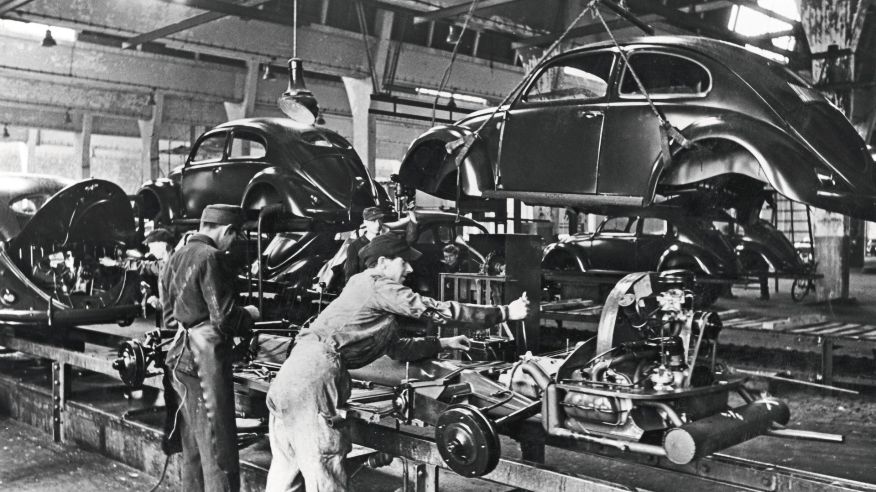 Hace 75 años comenzaba a fabricarse en serie el VW Escarabajo