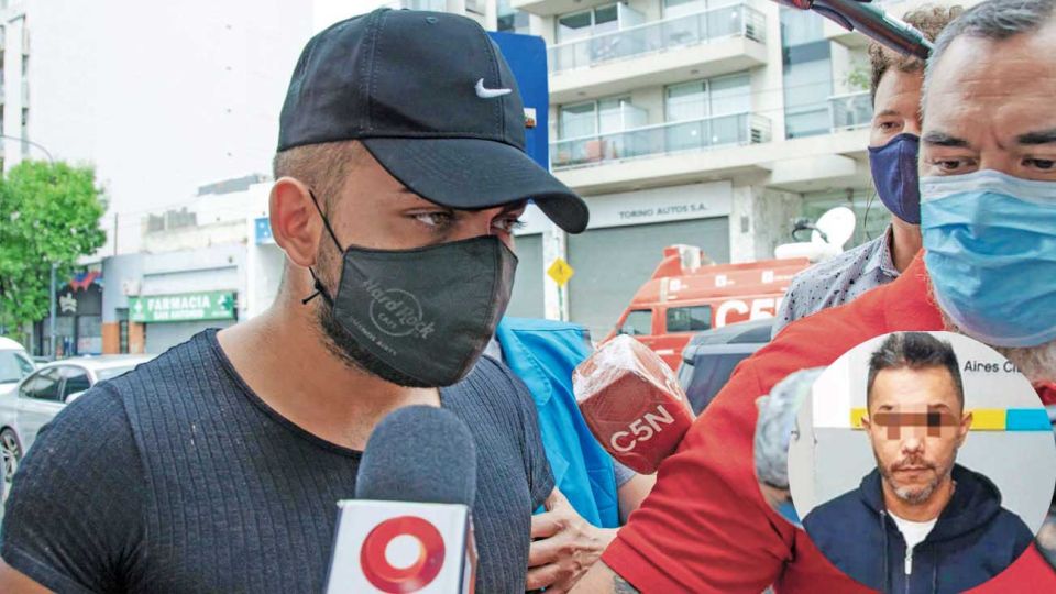 Defensa. Rubén (círculo) contó que su hijo Ricardo (arr.) lo llamó “shockeado”.