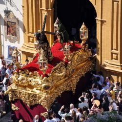 Las precesiones religiosas de Semana Santa quedaron suspendidas en Sevilla por el coronavirus.
