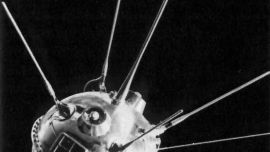 Fue el primer objeto fabricado por el hombre en alcanzar la velocidad de escape de la Tierra.