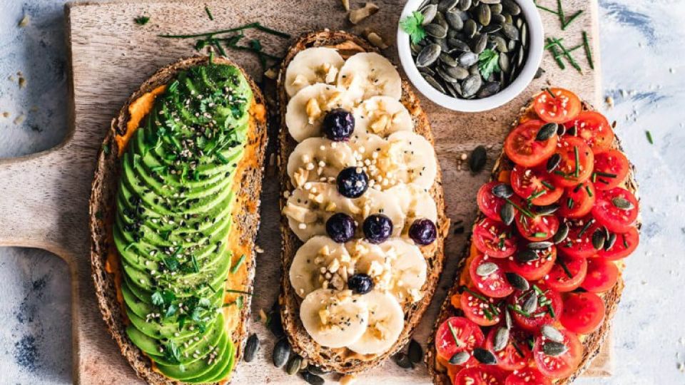 La mesa de las fiestas puede ser una nueva experiencia incluso para quienes no siguen una dieta completamente vegetal.