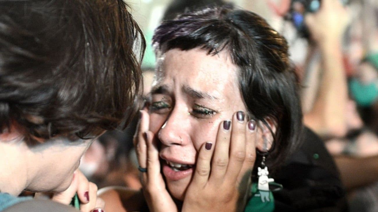 Festejos frente al Congreso tras la aprobación del aborto en el Senado.