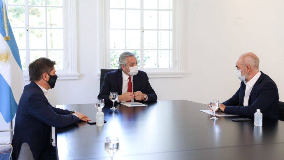 Alberto Fernández recibió a Kicillof y Larreta por la suba de casos de coronavirus en el AMBA.