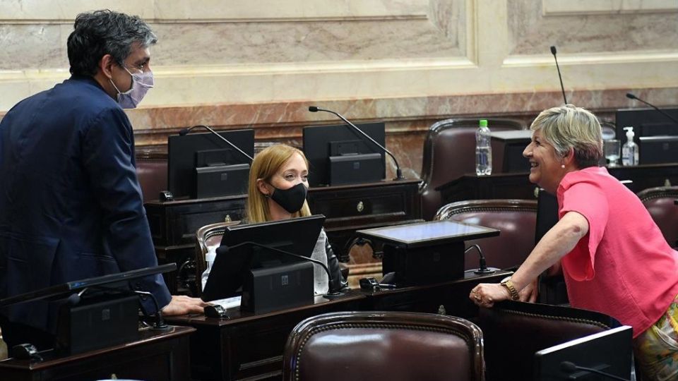Sagasti, junto a Matías Rodríguez y Nancy González, en la previA