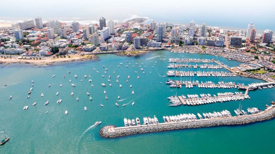 Aérea del Puerto de Punta del Este