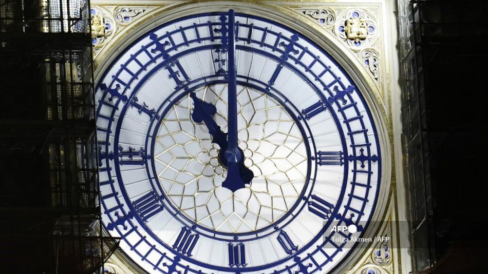 El Big Ben anuncia que el Brexit ha llegado: 31/12/2020.