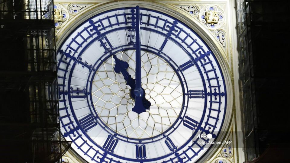 El Big Ben anuncia que el Brexit ha llegado: 31/12/2020.