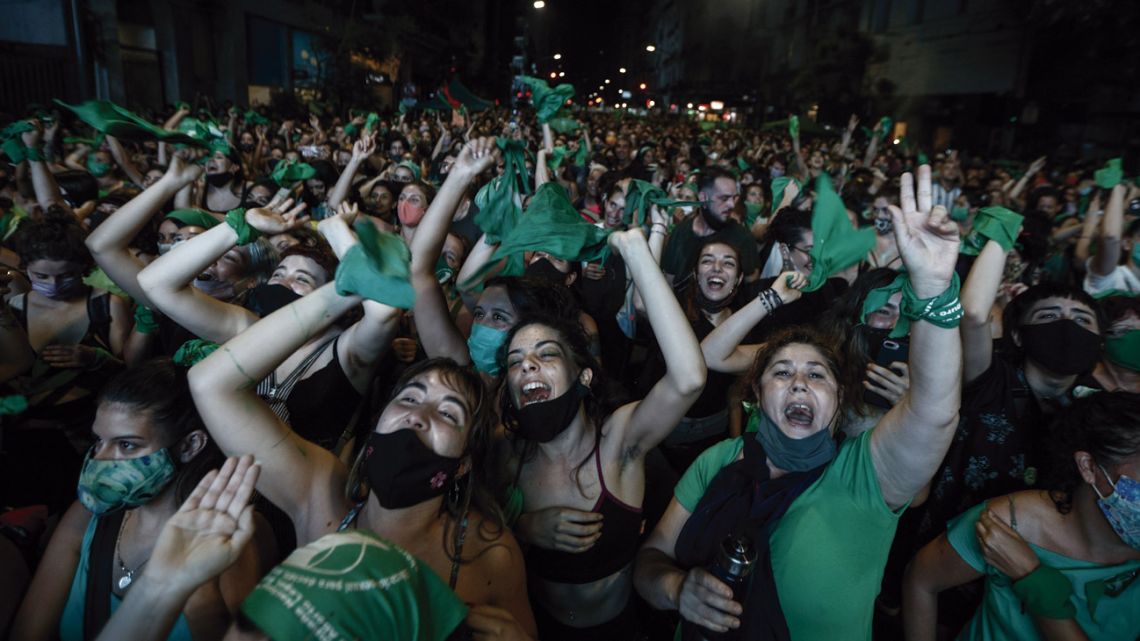 As the result of the Senate vote on the government’s abortion bill was announced, the huge crowd of campaigners gathered outside Congress erupted into joy. 