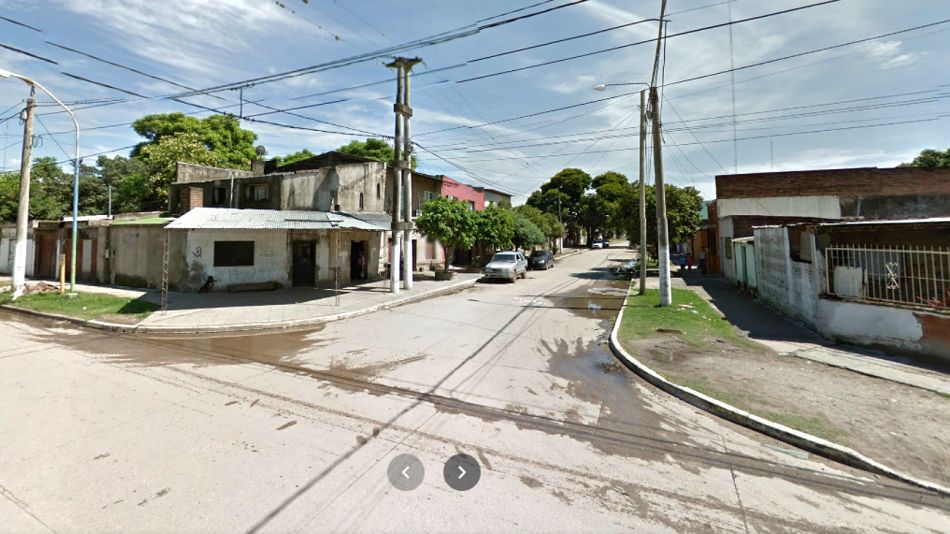 La esquina de Berutti al 100, en el Barrio San Cayetano de la capital tucumana, donde mataron a una embarazada de 29 años.