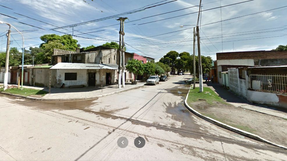 La esquina de Berutti al 100, en el Barrio San Cayetano de la capital tucumana, donde mataron a una embarazada de 29 años.