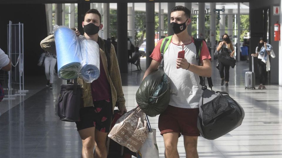 Aglomeraciones, fiestas, Covid Temporada de verano 2021